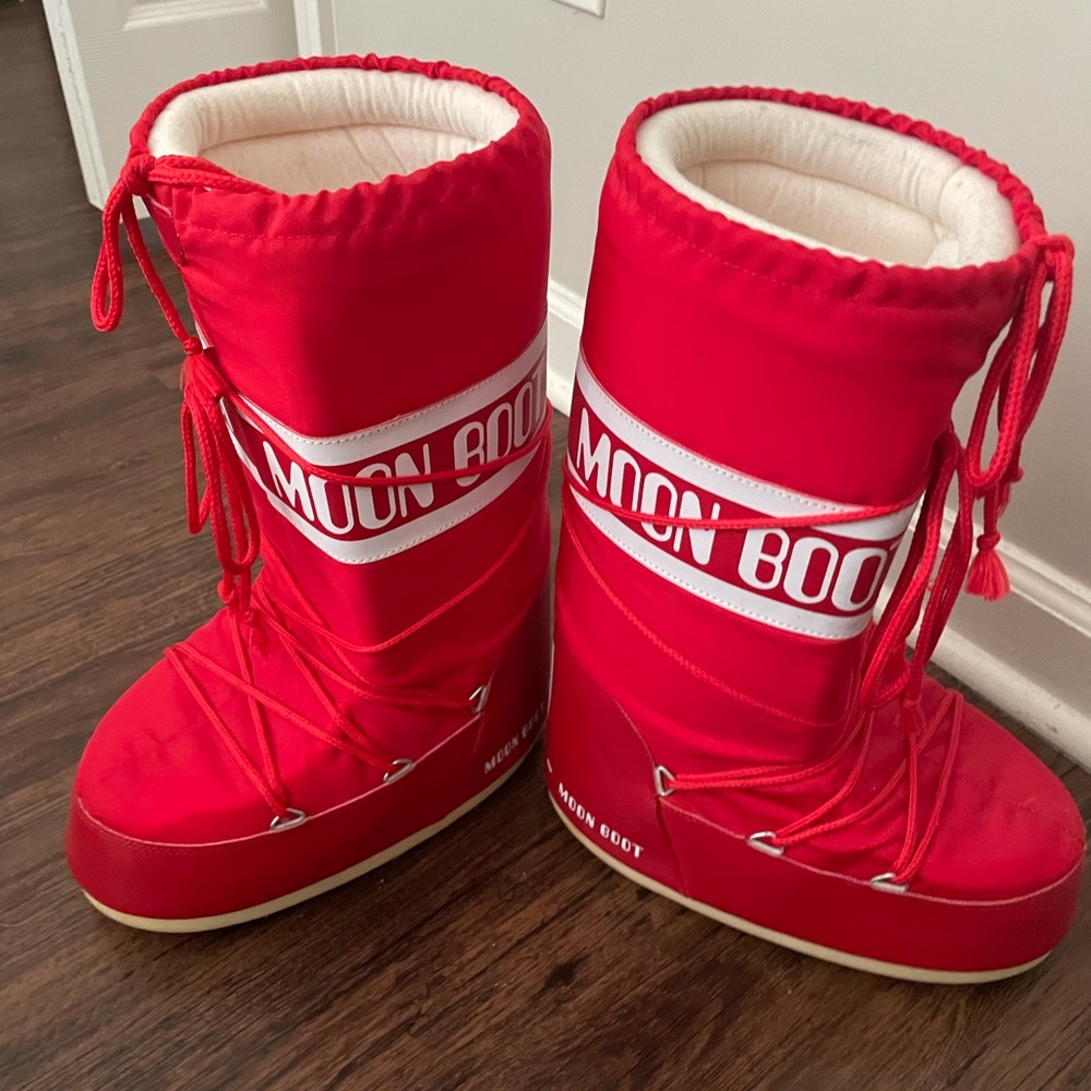 MOON BOOTS